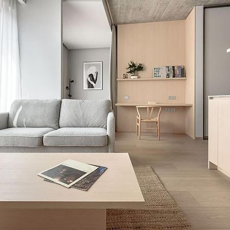 Cozy Japanese Oasis With Balcony, Gramophone, Netflix Apartment VNO Exterior photo