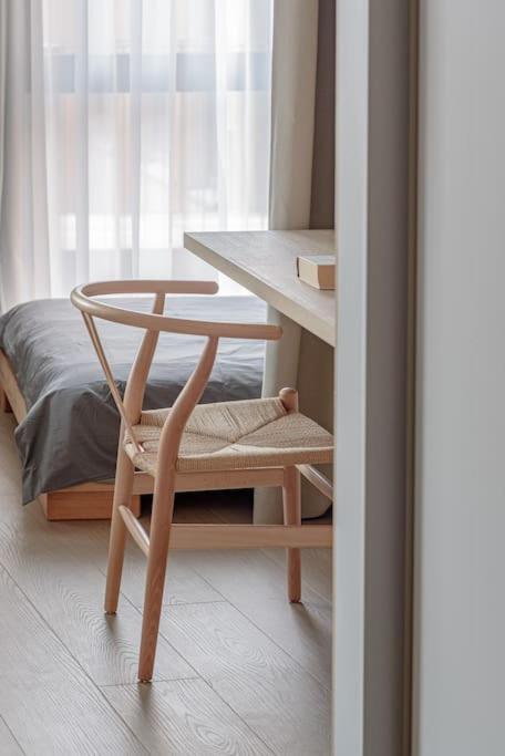 Cozy Japanese Oasis With Balcony, Gramophone, Netflix Apartment VNO Exterior photo