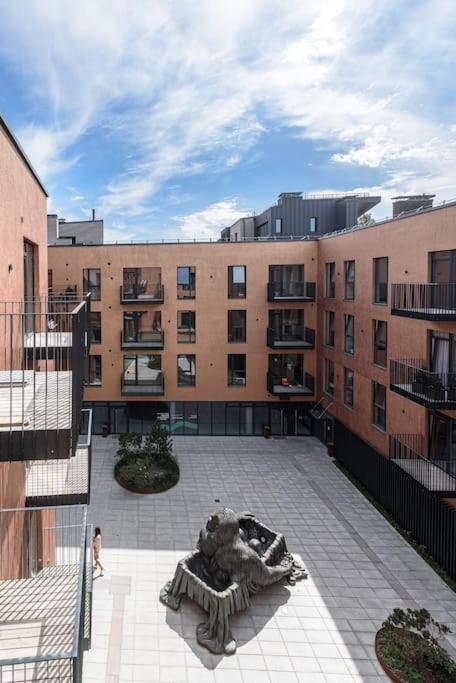 Cozy Japanese Oasis With Balcony, Gramophone, Netflix Apartment VNO Exterior photo